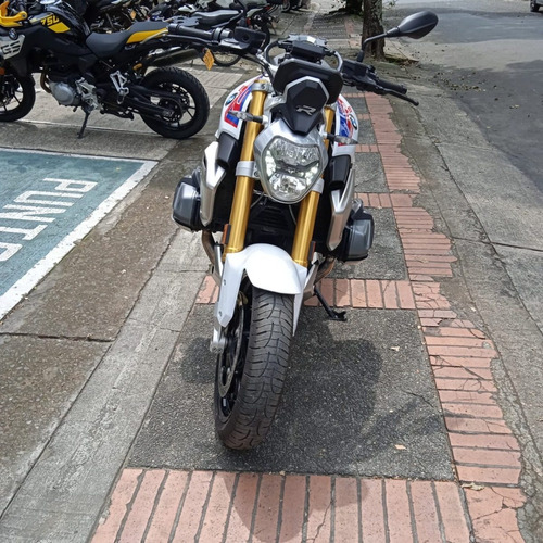 Bmw R 1250r Blanco Azul Metalizado 2804 Kms Placas Cali