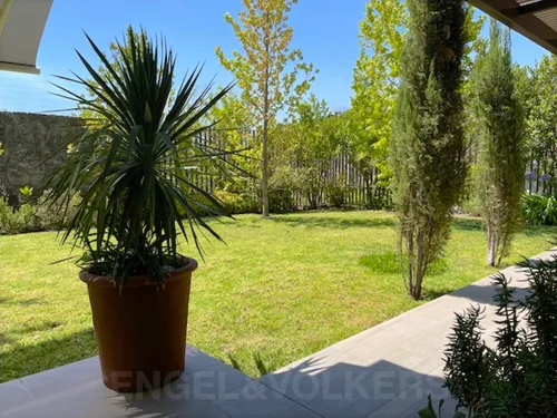 Venta Departamento Con Gran Jardín Quinchamalí, Las Conde