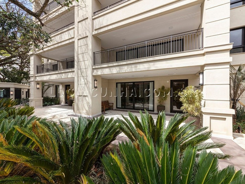 Apartamento Alto Padrão À Venda Na Vila Mariana - 267 M², 4 Suítes, Varanda, Lavabo, 5 Vagas E Depósito - 179