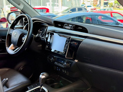 Toyota Hilux 2.8 D-4D TURBO DIESEL CD SRX 4X4 AUTOMÁTICO