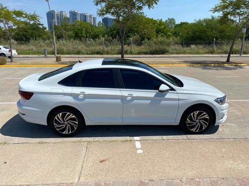 Imagen 11 de 17 de Volkswagen Vento 2019 1.4 Highline 150cv At