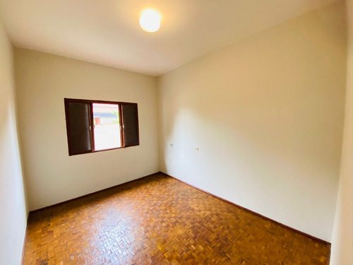 Casa À Venda Com 3 Quartos (1 Suíte) Ampla, Arejada E Pronta Para Morar No Centro De Boituva!