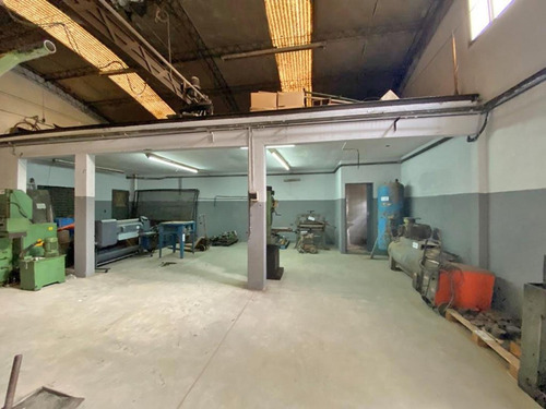 Imagen 4 de 30 de Galpon - 200 M2 + Oficinas O Departamento - Merlo Norte