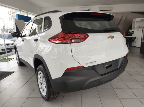 Imagen 2 de 12 de Chevrolet Tracker 1.2t Mt