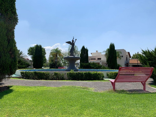 Imagen 1 de 9 de Terreno En Venta En Exclusivo Desarrollo: Santa Paulina. 150