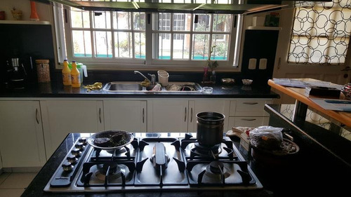 Imagen 8 de 25 de Excelente Chalet De 6 Ambientes En 2 Plantas - Venta - Lanus Oeste