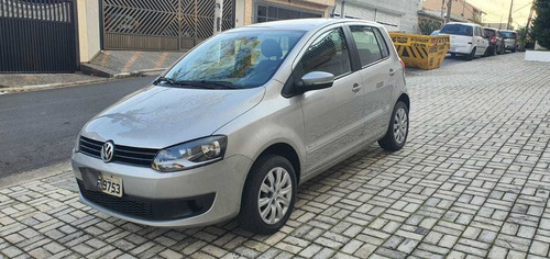Imagem 1 de 15 de Volkswagen Fox 2013 1.6 Vht Trend Total Flex 5p