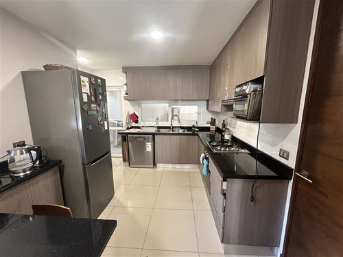 Casa En Venta De 4 Dorm+ Estar + Piscina En Chamiser