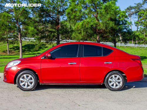 Imagen 2 de 25 de Nissan Versa 1.6 Automático Extra Full | Permuta / Financia