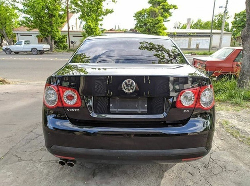 Volkswagen Vento 2.5 Advance 170cv 2010