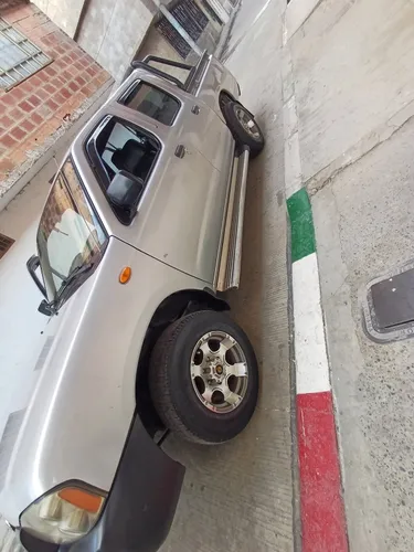 Nissan Frontier 2.4 Gasolina 4x2