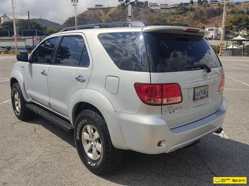Toyota Fortuner Sr5 4x4