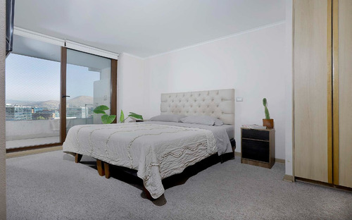 Depto. En Condominio Con Laguna, 2d/2b - Ciudad Empresarial