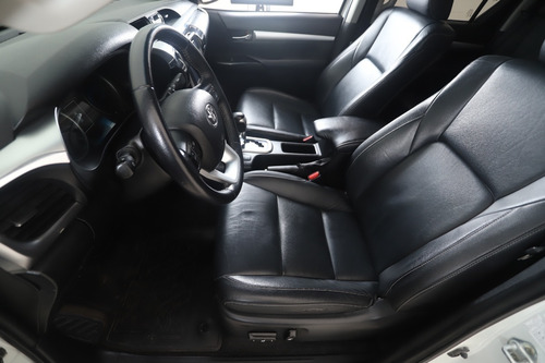 Imagen 14 de 20 de Toyota Hilux Srx 2.8 Dc 4x2 At