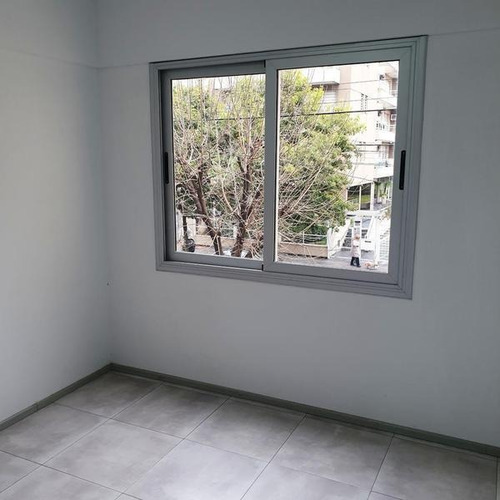 Imagen 7 de 11 de Departamento De 2 Amb Con Cochera