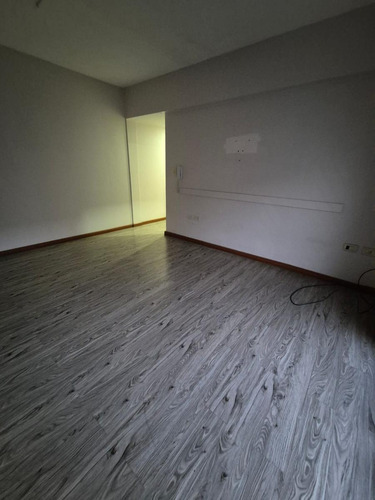 Departamento 2 Ambientes Con Cochera En Banfield Oeste