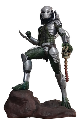 Figura Depredador 20 Cm