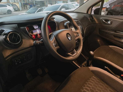 Imagem 9 de 15 de Renault Captur Zen 1.6 16v 5p Mec 2018