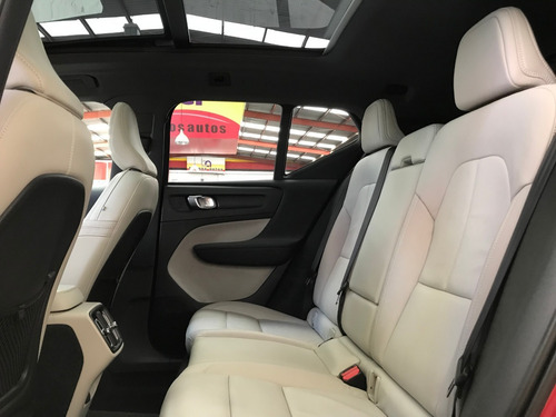 Imagen 12 de 15 de Volvo Xc40 2019 Momentum T5