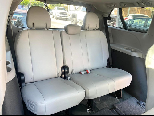 Toyota Sienna 3.5 Limited At