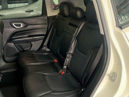 Jeep Compass LONG. T270 1.3 TB 4x2 Flex Aut.