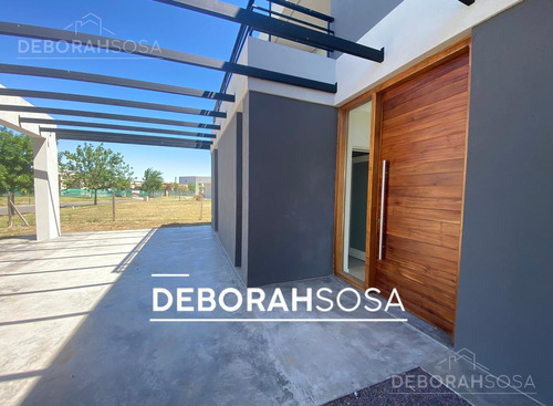 Casa En Venta Lote Al Agua,  Con Pileta  - El Canton Zona Norte Escobar