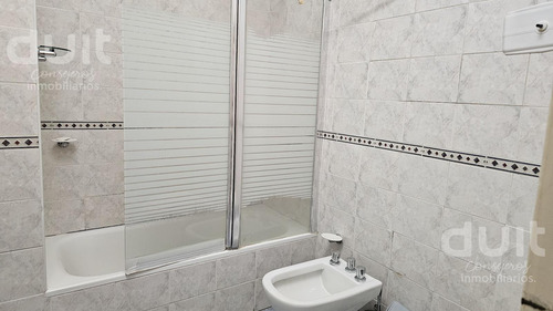 Casa En Venta 4 Dormitorios, Pileta, Cochera Triple Ideal Comercial