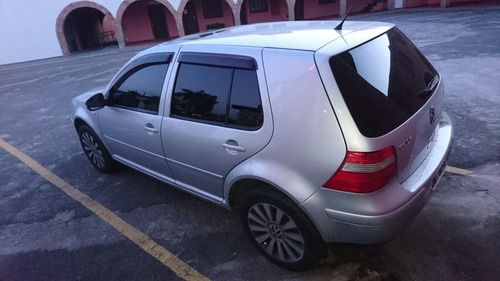 Imagem 2 de 9 de Volkswagen Golf 2004 2.0 5p Manual