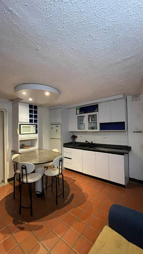 Apartamento En La Guaira Con Piscina