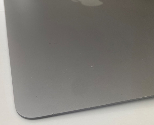Pantalla De Macbook Air 2018 Dañada Para Usar Carcaza (Usado)