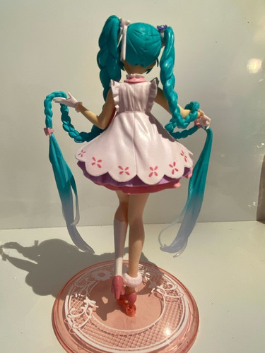 Figura De Hatsune Miku Wonderland Kawai Pelo Largo Rapunzel