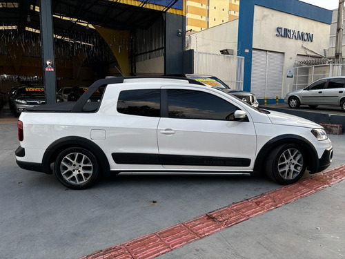Volkswagen Saveiro 1.6 16v Cross Cab. Dupla Total Flex 2p