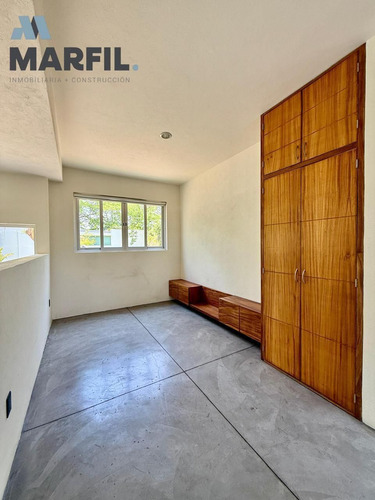 Hermosa Residencia Con Alberca En Venta En Condominio Privado Las Parotas Colima