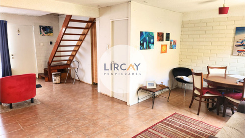 Casa En Venta Con Excelente Ubicación. Talca!!