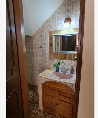 Venta De Hotel En El Centro Histórico, Con Opción A Diversos Giros Y Con Plusvalía Privilegiada, Ya Que Cuenta Con Uso Comercial Y De Servicios E Informe De Uso De Suelo Habitacional-comercial Y/o De