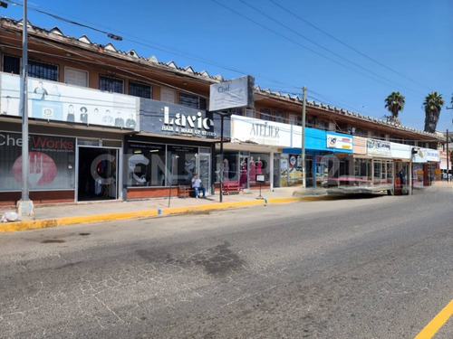 Edificio De Locales Comerciales Y Deptos En Venta, Calzada Cortez, Ensenada, B.c