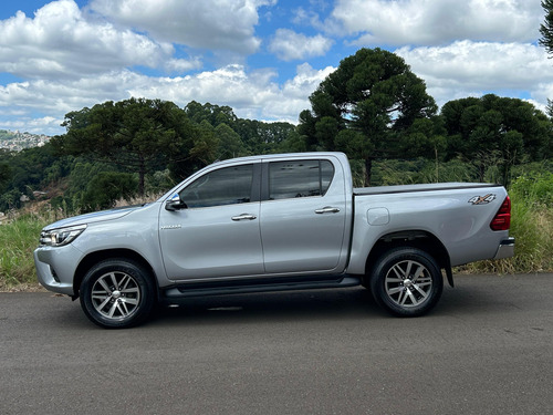 Toyota Hilux 2.8 Tdi Srx Cab. Dupla 4x4 Aut. 4p
