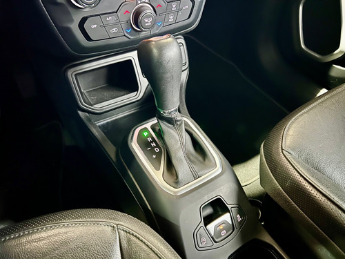Jeep Renegade 1.8 16V FLEX LONGITUDE 4P AUTOMÁTICO