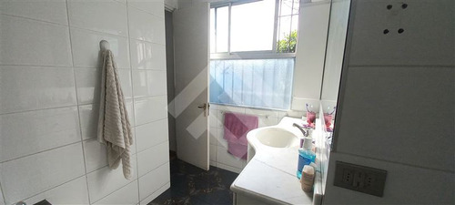 Casa En Venta De 5 Dormitorios En La Reina