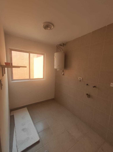 Townhouse En Alquiler El Castaño Maracay