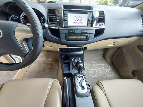 Imagen 11 de 13 de Toyota Fortuner