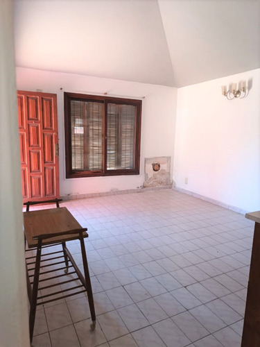 Casa Barrio San Rafael. Av. Tucuman Al 200