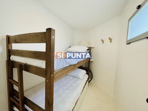 Alquiler Temporal De Maravilloso Departamento Penthouse Hecho A Nuevo En Montoya, La Barra