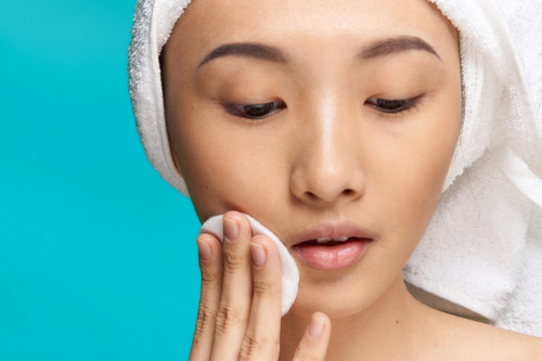 Acido Retinoico Puro Vitamina A en polvo uso y formulación en Exfoliantes o Serum, Todo Tipo de Piel madura o con Tendencia a Acné Hebbe Cosmetics & Ludika 50g