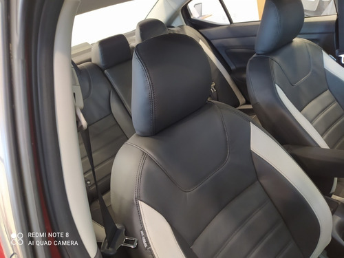 Imagen 22 de 25 de Nissan Versa Exclusive (c)
