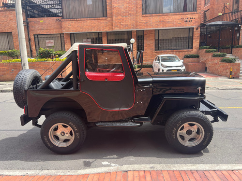 Jeep Willys Cherokee 1.6 Restaurado