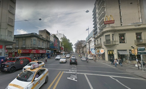 Venta Oficina Sobre Calle Guayabos Cordón Montevideo