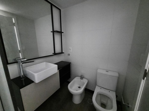Venta De Apartamento Mono-ambiente En Rambla De Buceo