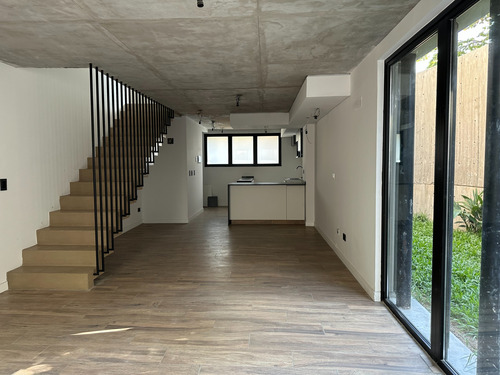 Aivi I - Parque Leloir : Duplex 3 Ambientes + Jardin