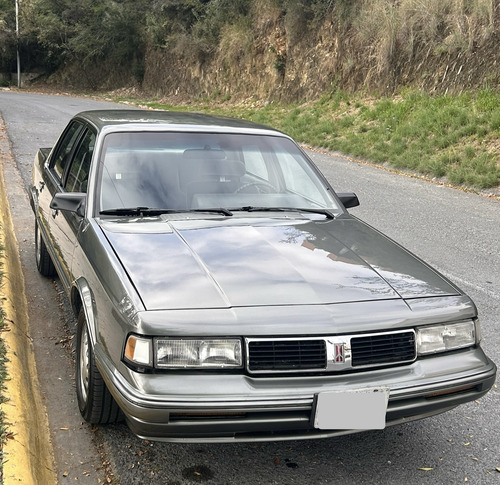 Chevrolet Cutlass Lujo At